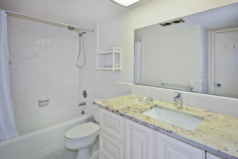50 Celestial Way #8e Juno Beach, FL 33408