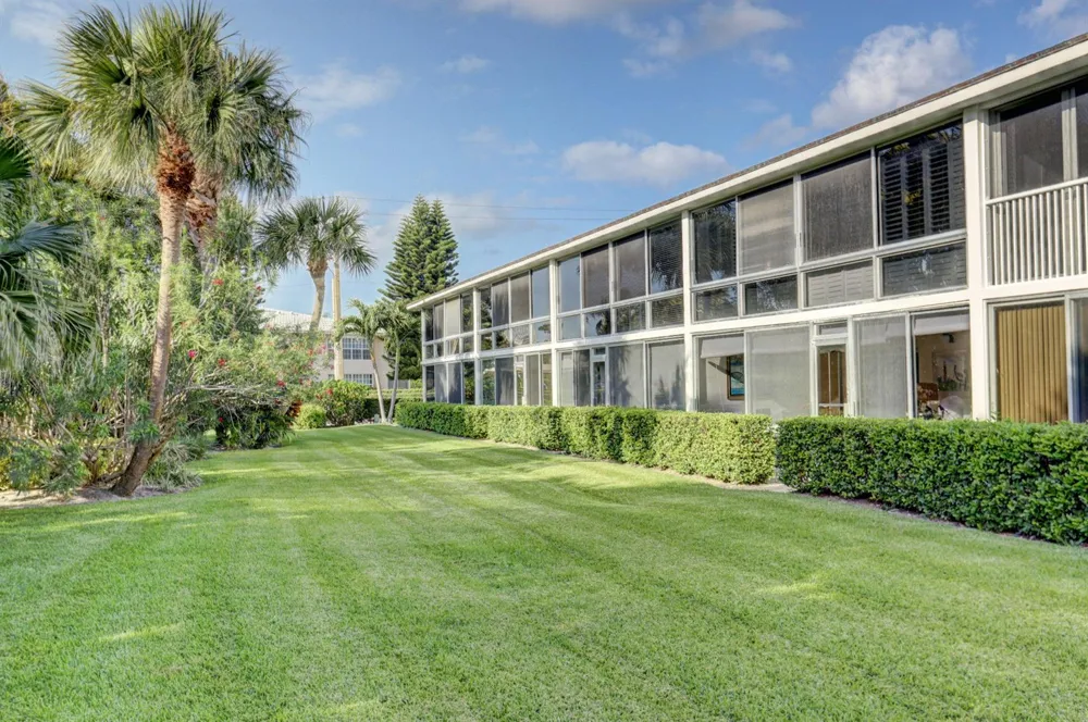 50 Celestial Way #8e Juno Beach, FL 33408