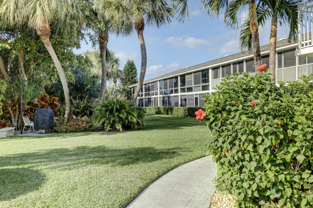 50 Celestial Way #8e Juno Beach, FL 33408