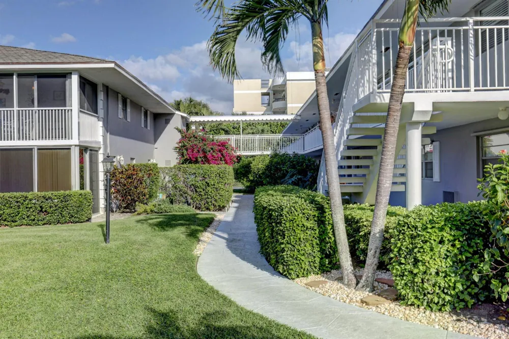 50 Celestial Way #8e Juno Beach, FL 33408