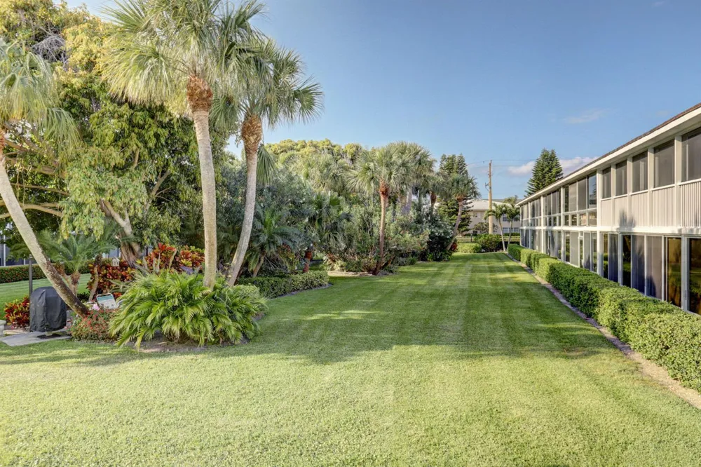 50 Celestial Way #8e Juno Beach, FL 33408