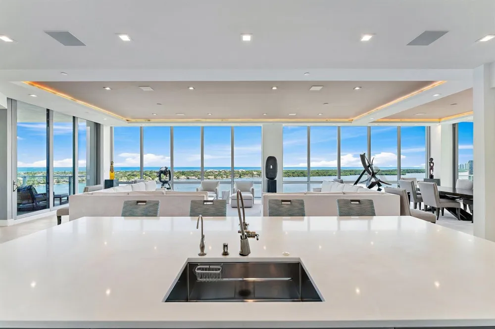 3 Water Club Way #1902 North Palm Beach, FL 33408