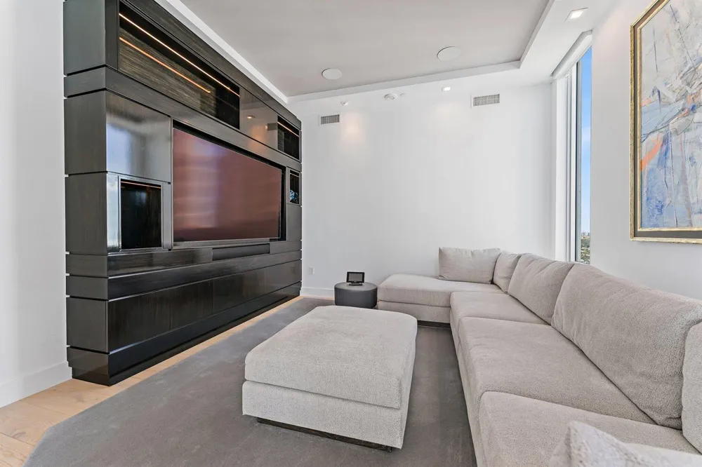 3 Water Club Way #1902 North Palm Beach, FL 33408