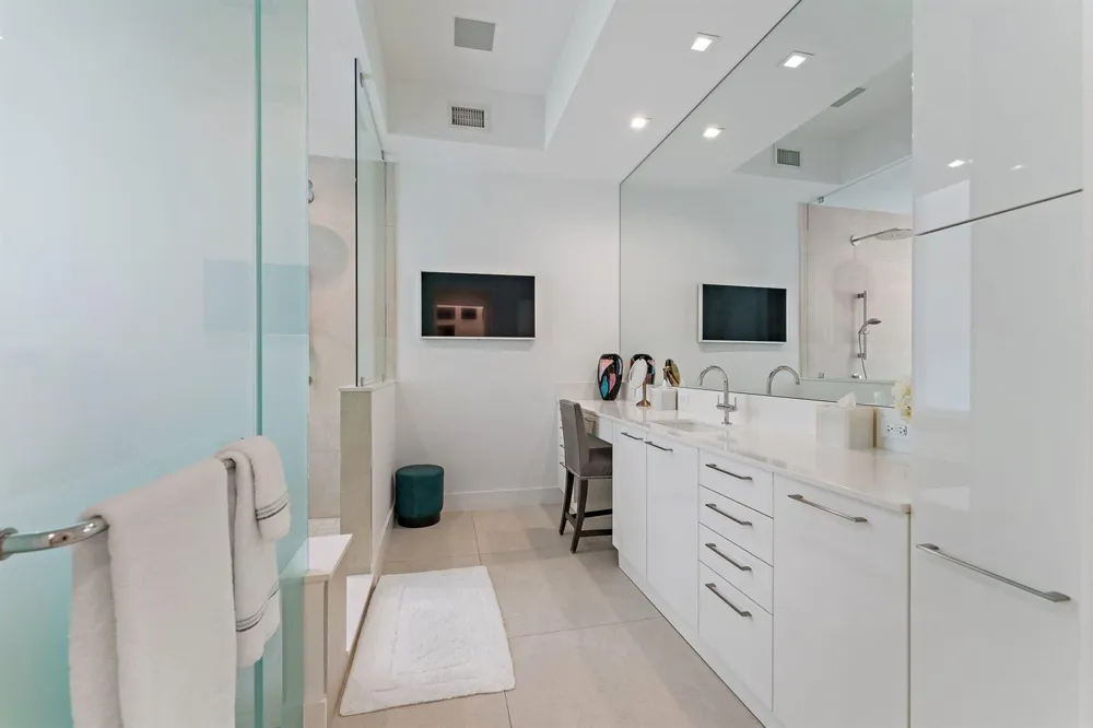 3 Water Club Way #1902 North Palm Beach, FL 33408