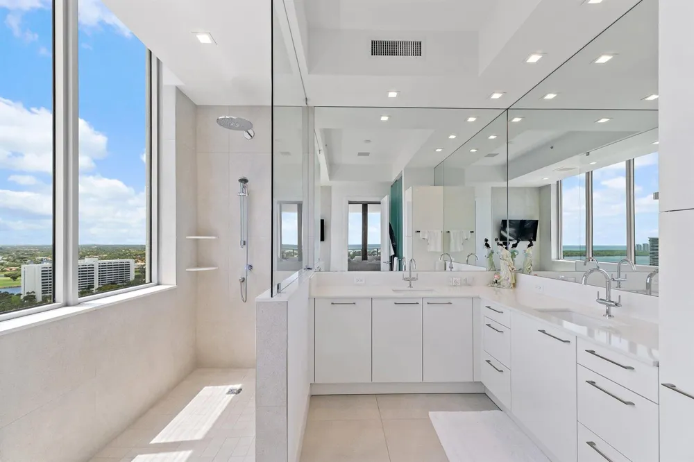 3 Water Club Way #1902 North Palm Beach, FL 33408