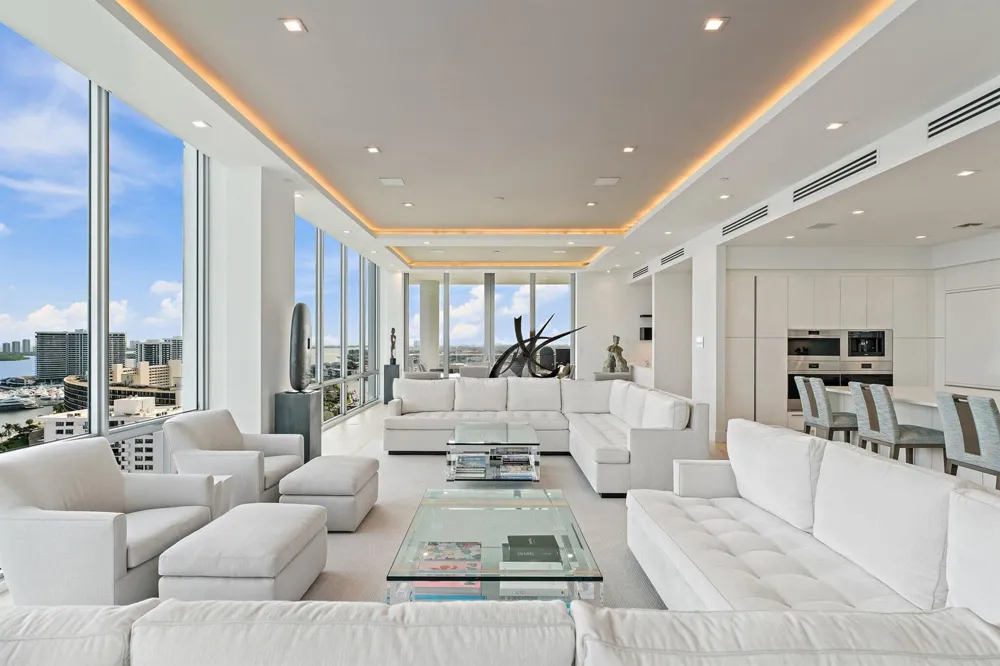 3 Water Club Way #1902 North Palm Beach, FL 33408