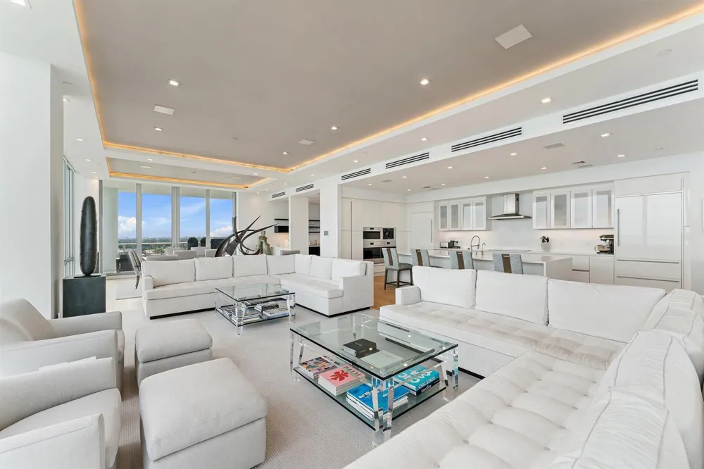 3 Water Club Way #1902 North Palm Beach, FL 33408