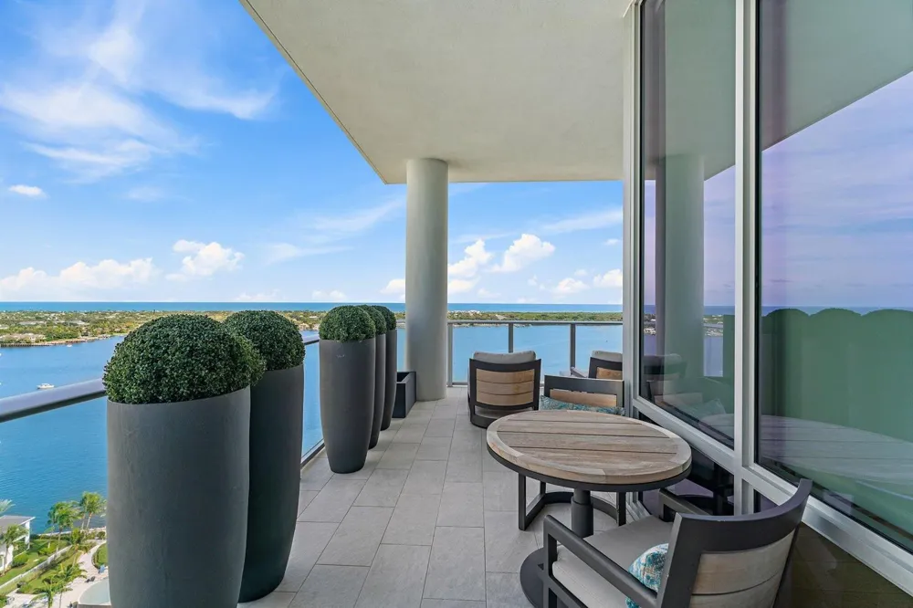 3 Water Club Way #1902 North Palm Beach, FL 33408