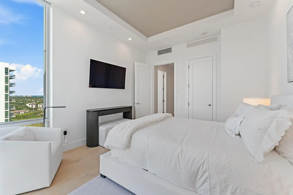 3 Water Club Way #1902 North Palm Beach, FL 33408