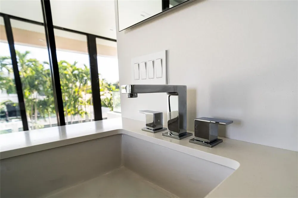 508 NE 9th Avenue Fort Lauderdale, FL 33301