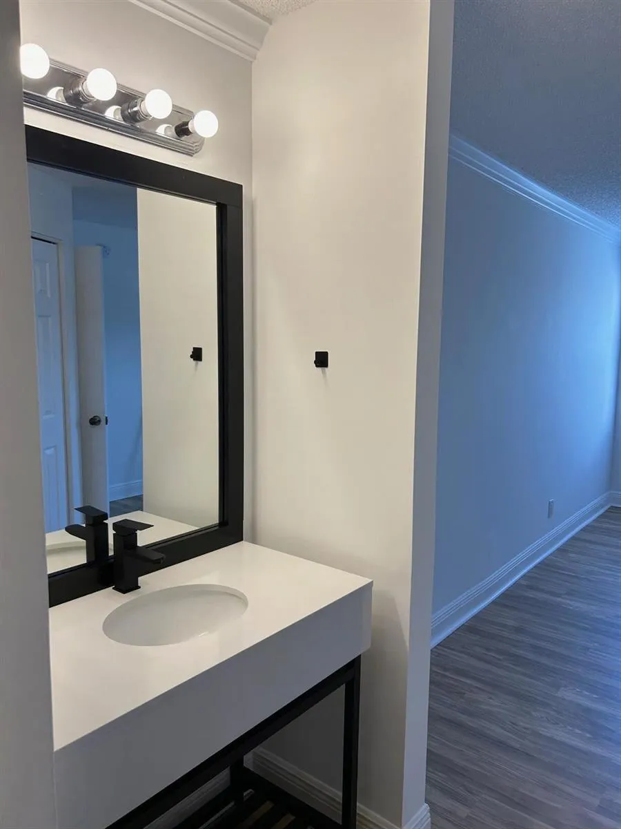 9999 Summerbreeze Drive #105 Sunrise, FL 33322