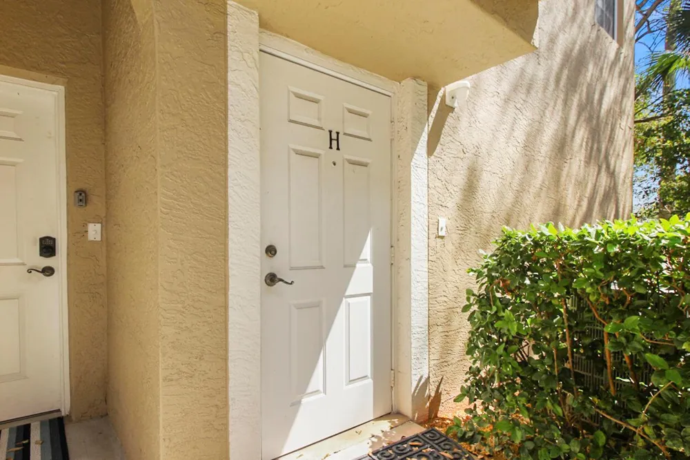 110 Lighthouse Circle #H Tequesta, FL 33469