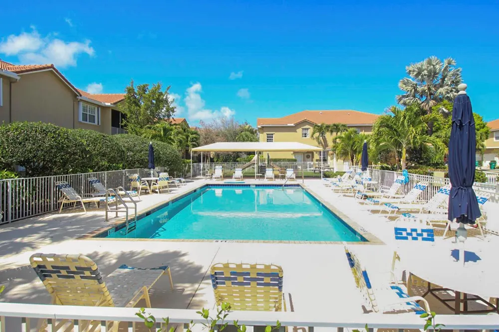 110 Lighthouse Circle #H Tequesta, FL 33469