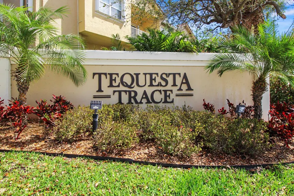 110 Lighthouse Circle #H Tequesta, FL 33469