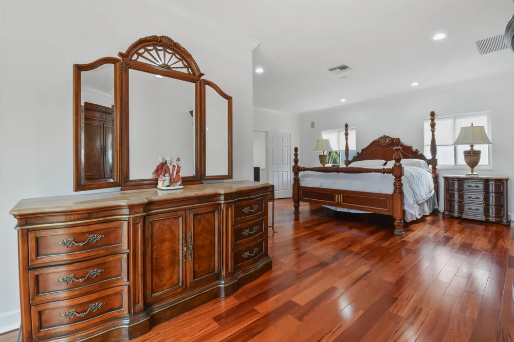 2801 Embassy Drive West Palm Beach, FL 33401