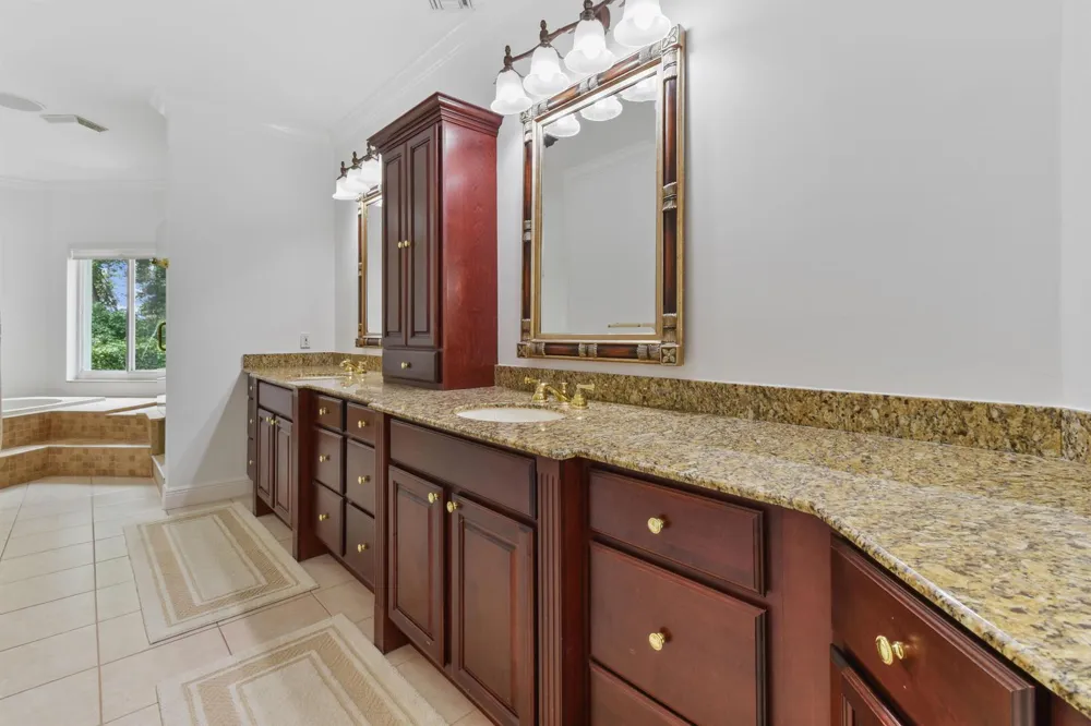 2801 Embassy Drive West Palm Beach, FL 33401