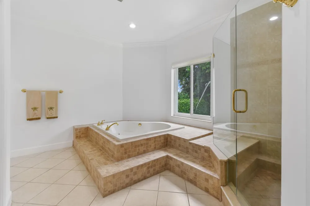 2801 Embassy Drive West Palm Beach, FL 33401