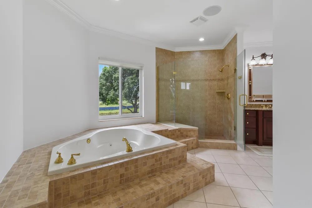 2801 Embassy Drive West Palm Beach, FL 33401