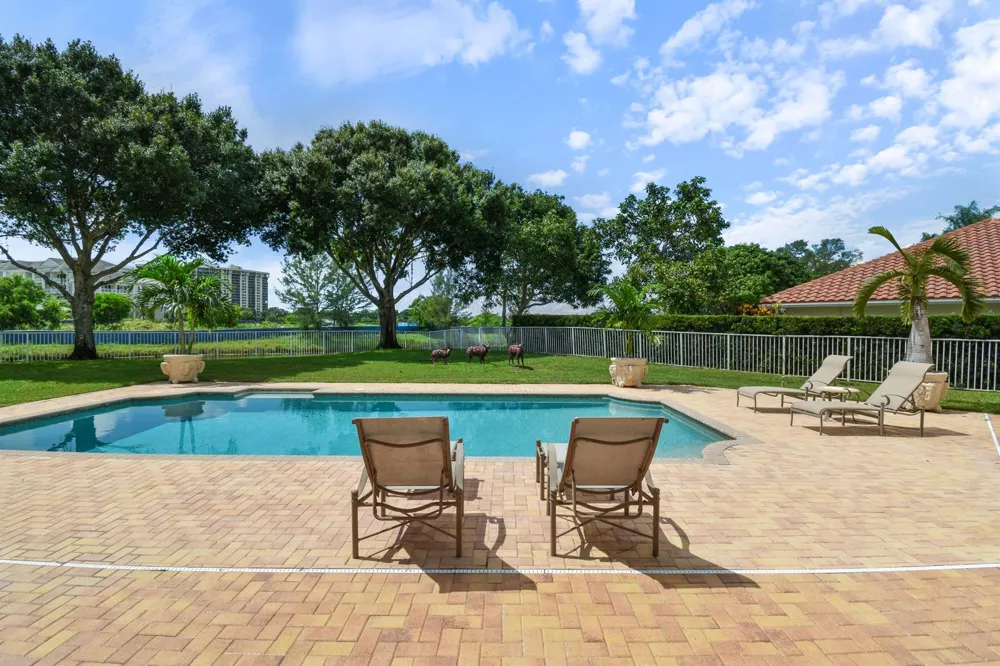 2801 Embassy Drive West Palm Beach, FL 33401