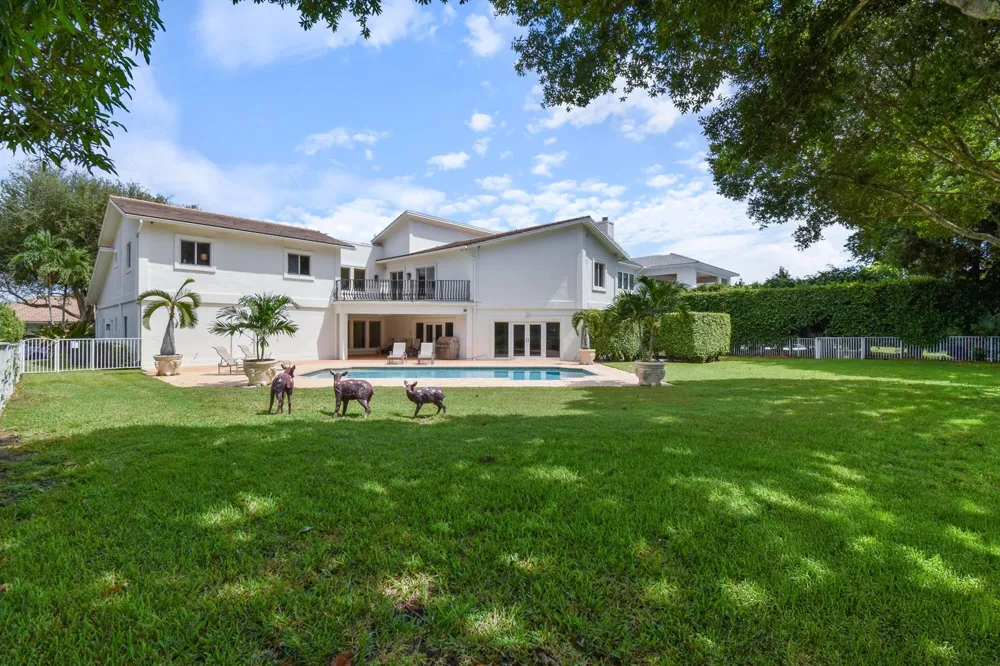 2801 Embassy Drive West Palm Beach, FL 33401