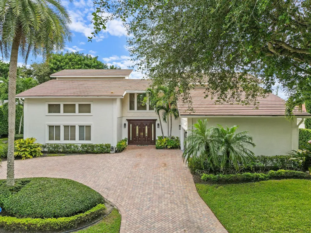 2801 Embassy Drive West Palm Beach, FL 33401