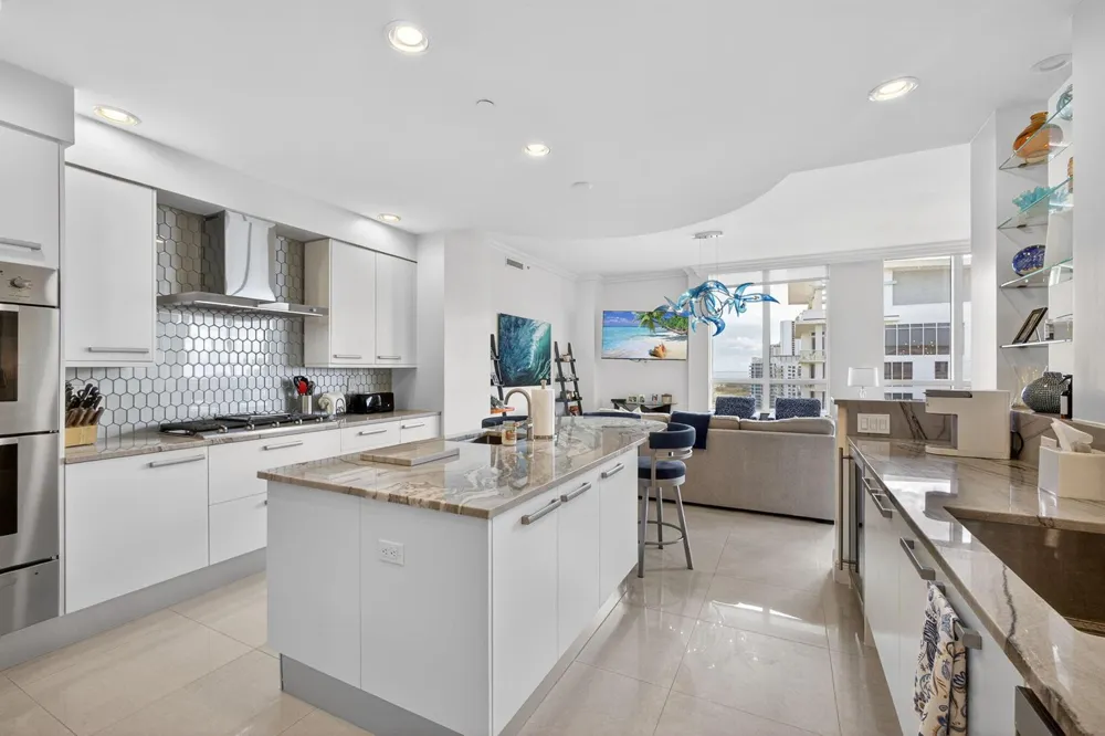 3800 Ocean Drive #2050 Singer Island, FL 33404