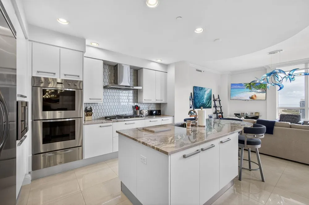 3800 Ocean Drive #2050 Singer Island, FL 33404