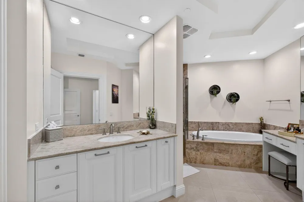3800 Ocean Drive #2050 Singer Island, FL 33404