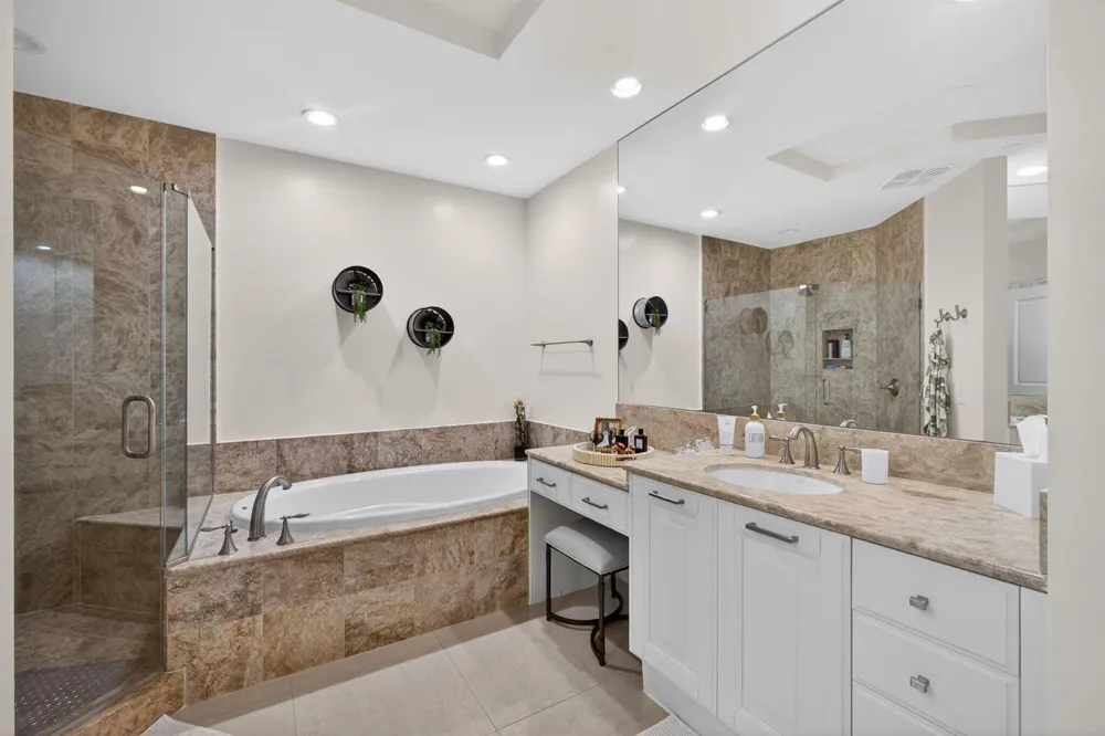 3800 Ocean Drive #2050 Singer Island, FL 33404
