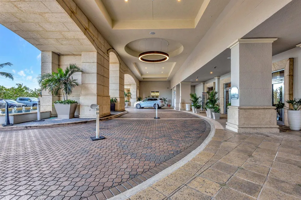 3800 Ocean Drive #2050 Singer Island, FL 33404
