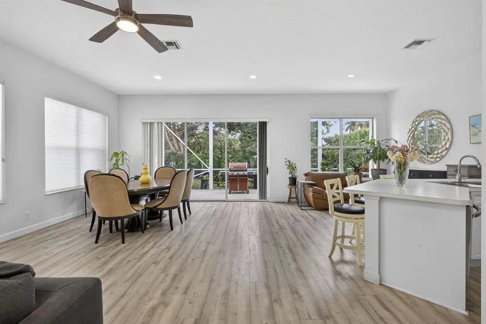 8281 Heritage Club Dr Drive West Palm Beach, FL 33412