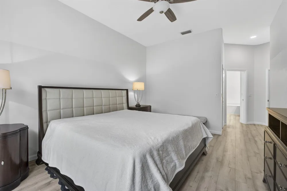 8281 Heritage Club Dr Drive West Palm Beach, FL 33412