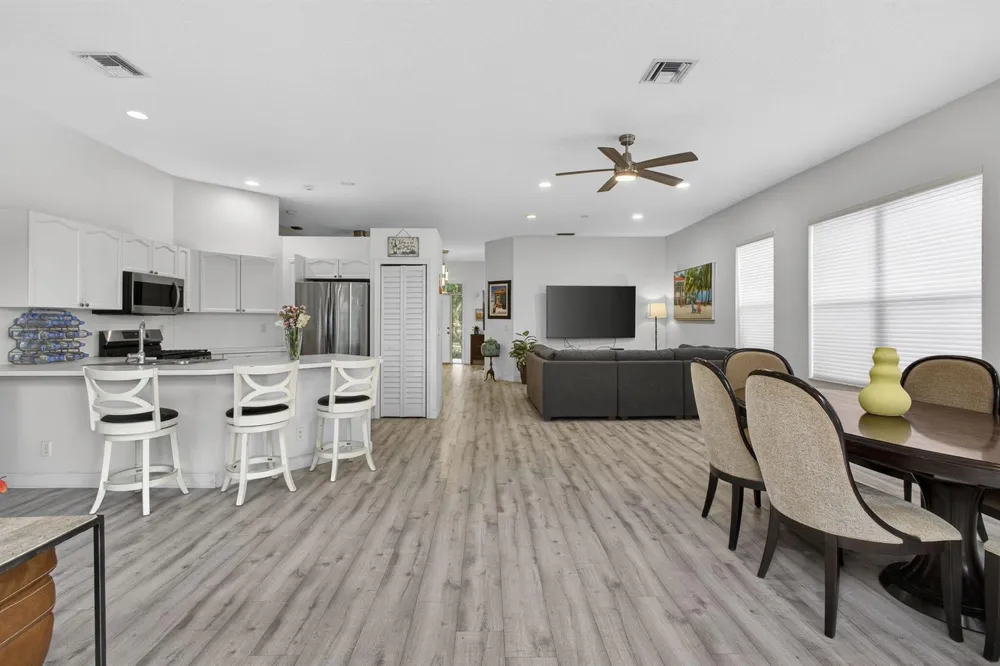 8281 Heritage Club Dr Drive West Palm Beach, FL 33412