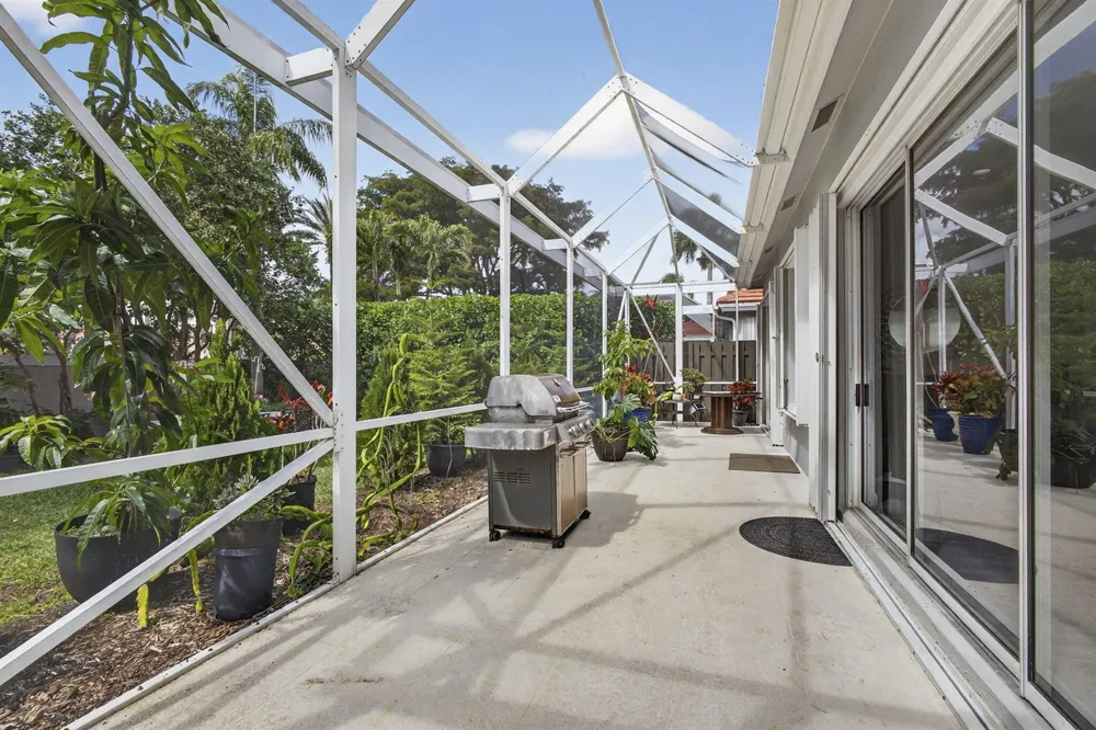 8281 Heritage Club Dr Drive West Palm Beach, FL 33412