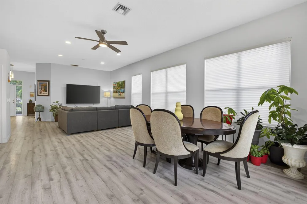 8281 Heritage Club Dr Drive West Palm Beach, FL 33412