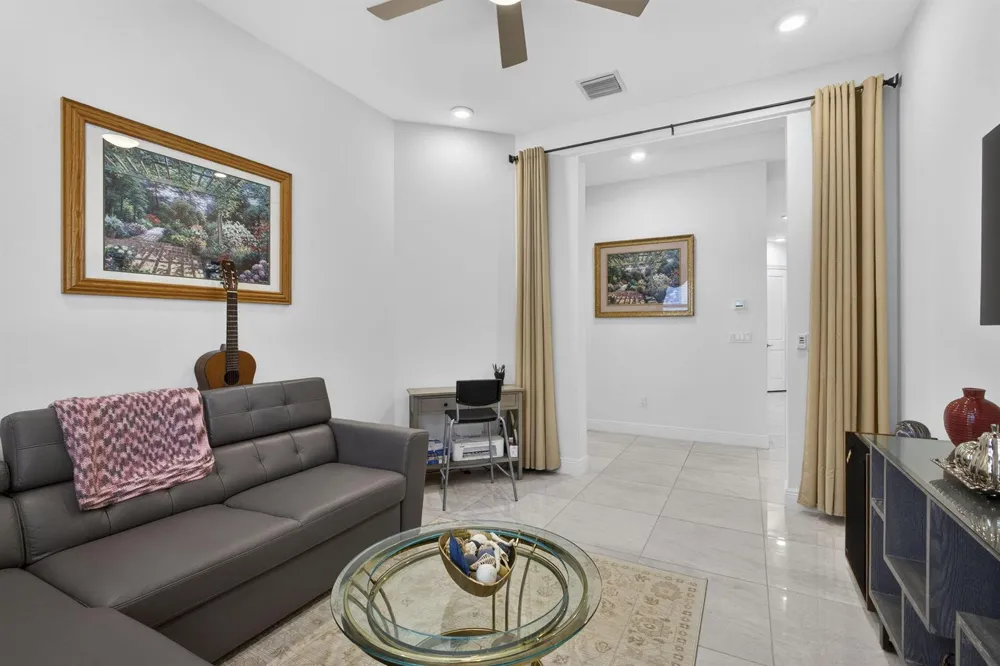 5492 St Armands Way Westlake, FL 33470