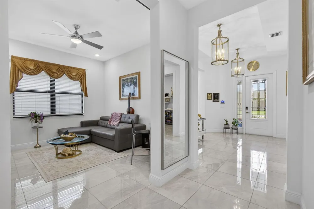 5492 St Armands Way Westlake, FL 33470