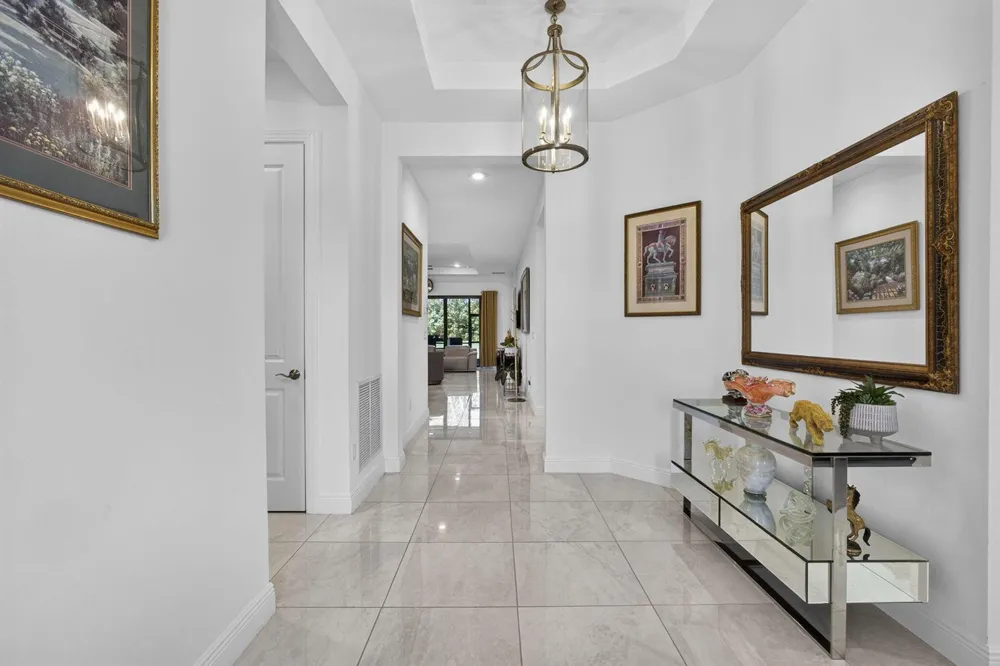 5492 St Armands Way Westlake, FL 33470