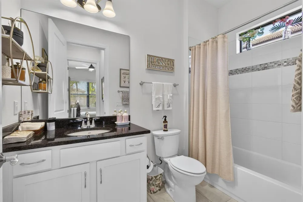 5492 St Armands Way Westlake, FL 33470