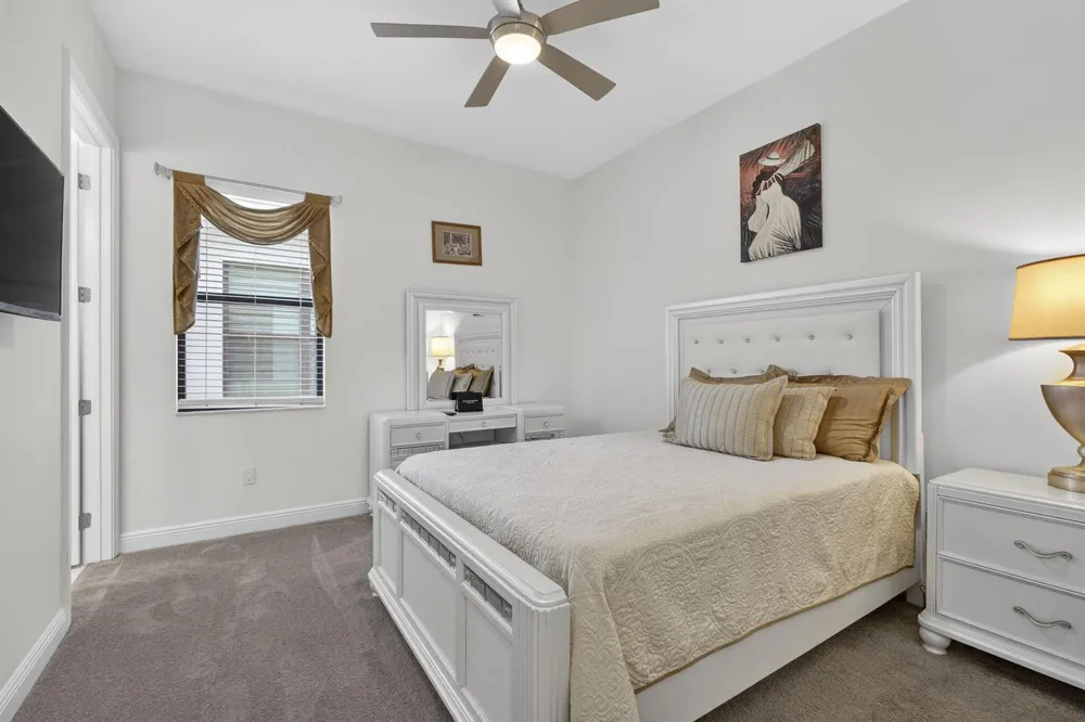 5492 St Armands Way Westlake, FL 33470
