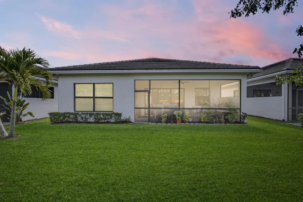 5492 St Armands Way Westlake, FL 33470