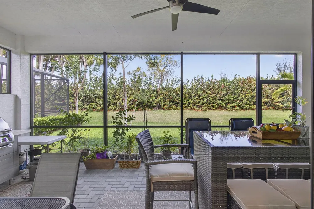 5492 St Armands Way Westlake, FL 33470