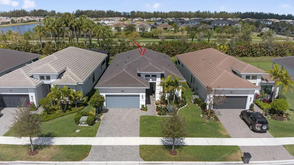 5492 St Armands Way Westlake, FL 33470