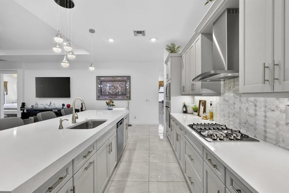 5492 St Armands Way Westlake, FL 33470