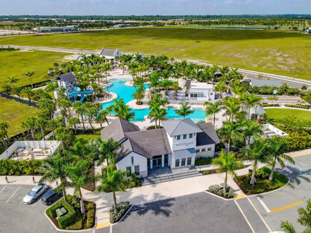 5492 St Armands Way Westlake, FL 33470