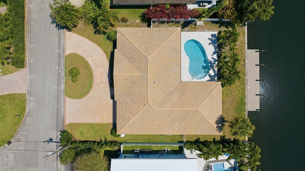 2810 NE 52nd Street Fort Lauderdale, FL 33308