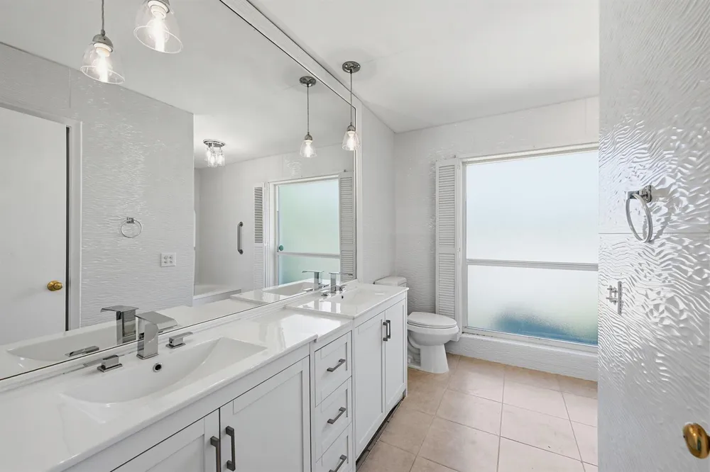 2810 NE 52nd Street Fort Lauderdale, FL 33308