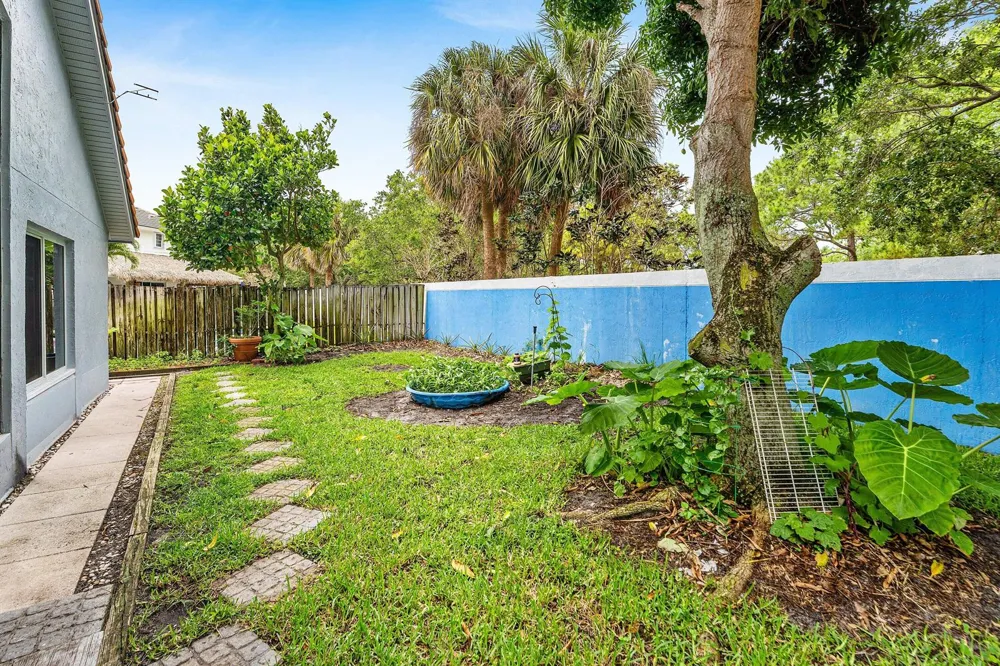 143 St Michaels Court Jupiter, FL 33458