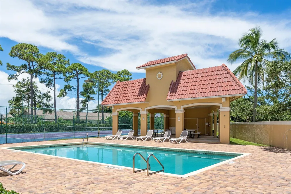 143 St Michaels Court Jupiter, FL 33458