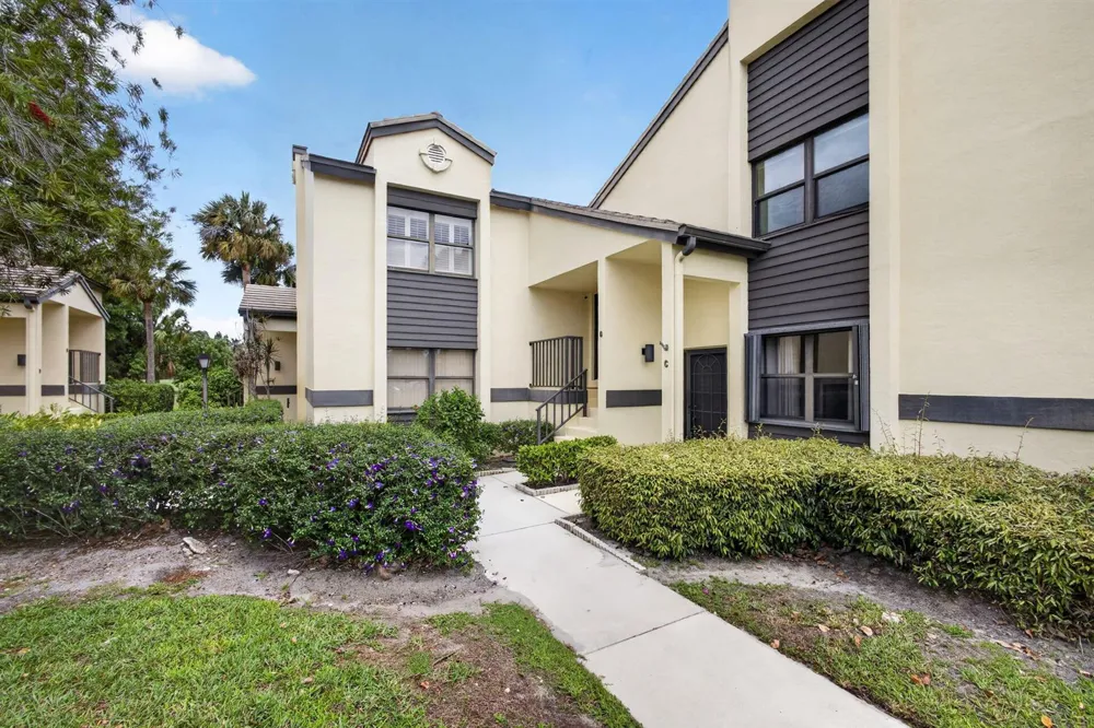 3961 SW Greenwood Way #G Palm City, FL 34990